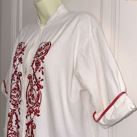 Vintage 60s Asian Inspired White Cotton Robe or House Coat with Red Embroidery - Picture 5 of 8